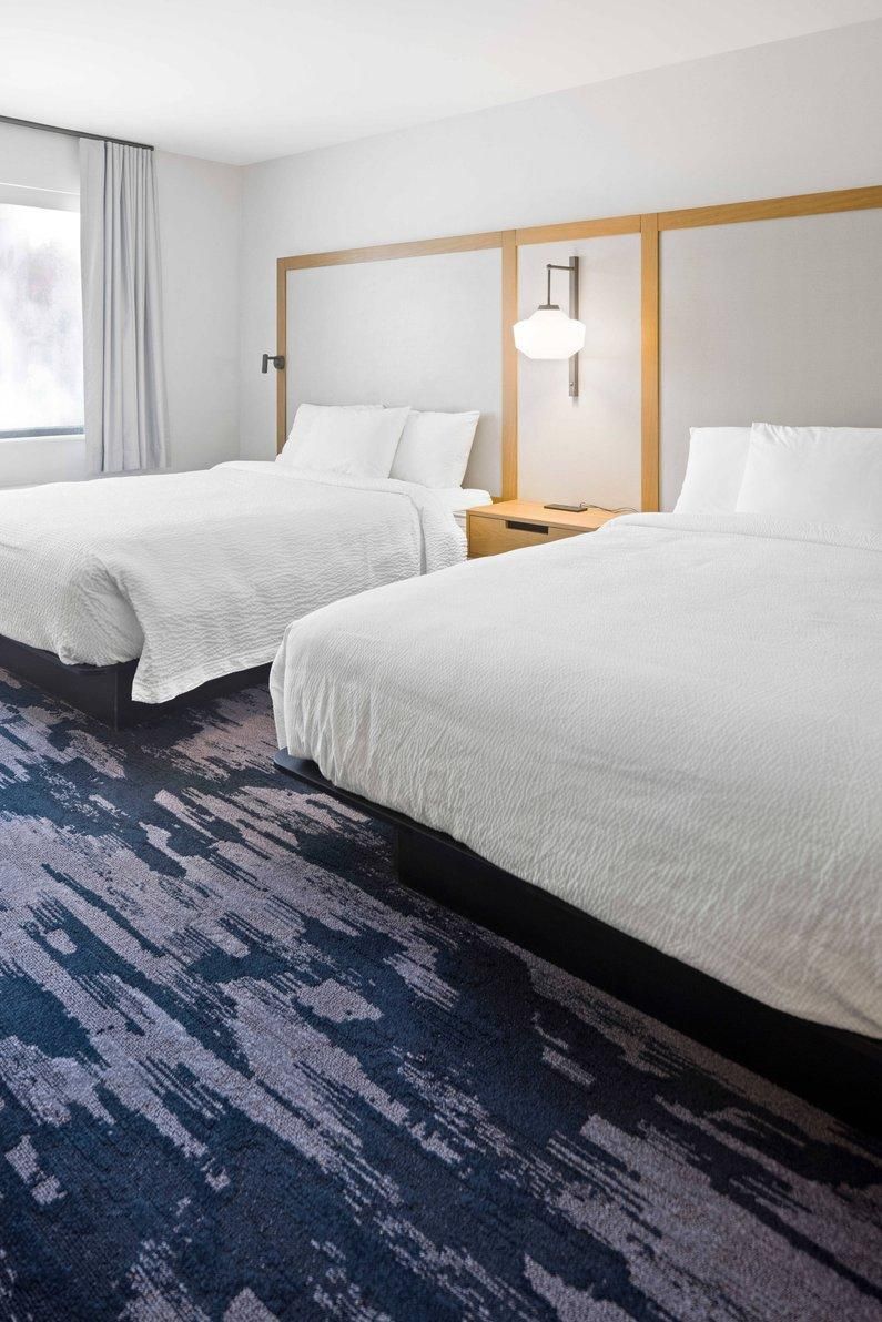 Studio, 2 Queen, Corner room