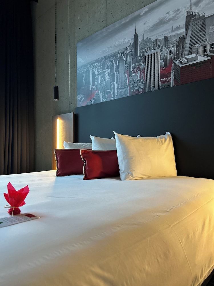 Grand Hôtel TiMES Blainville - Mirabel Grand Comfort King 2