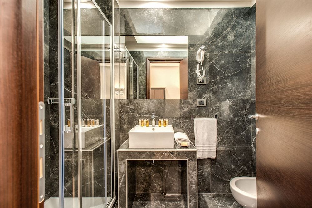 Relais de la Poste Classic Double Room 14