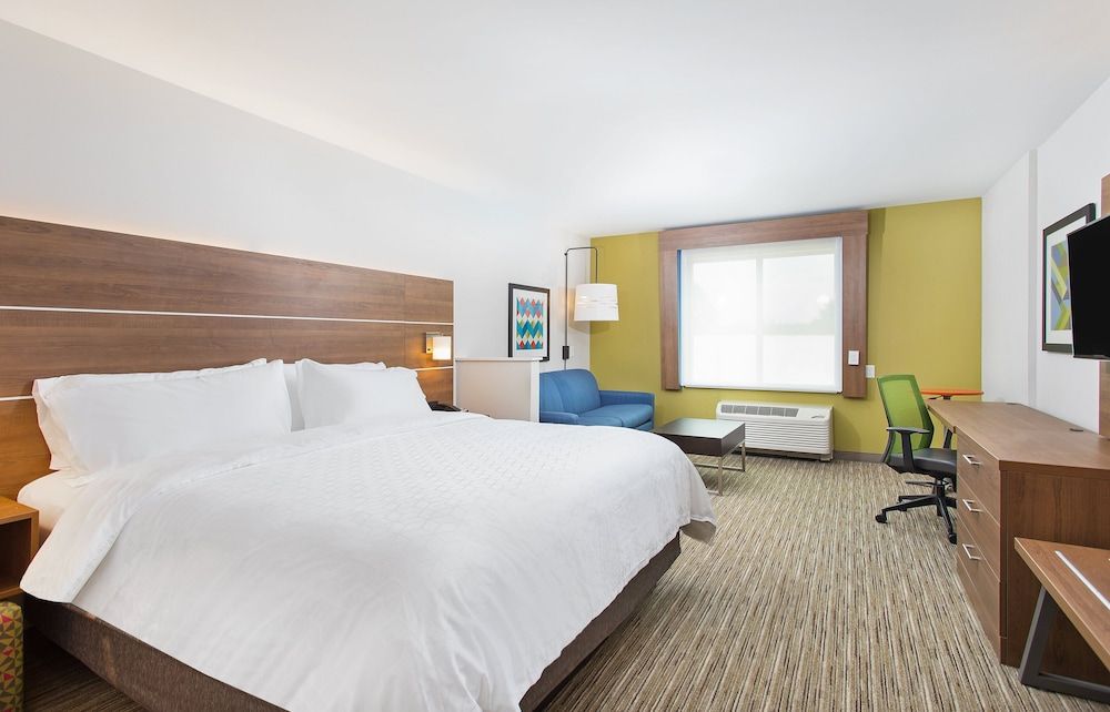 Standard Room, 1 King Bed