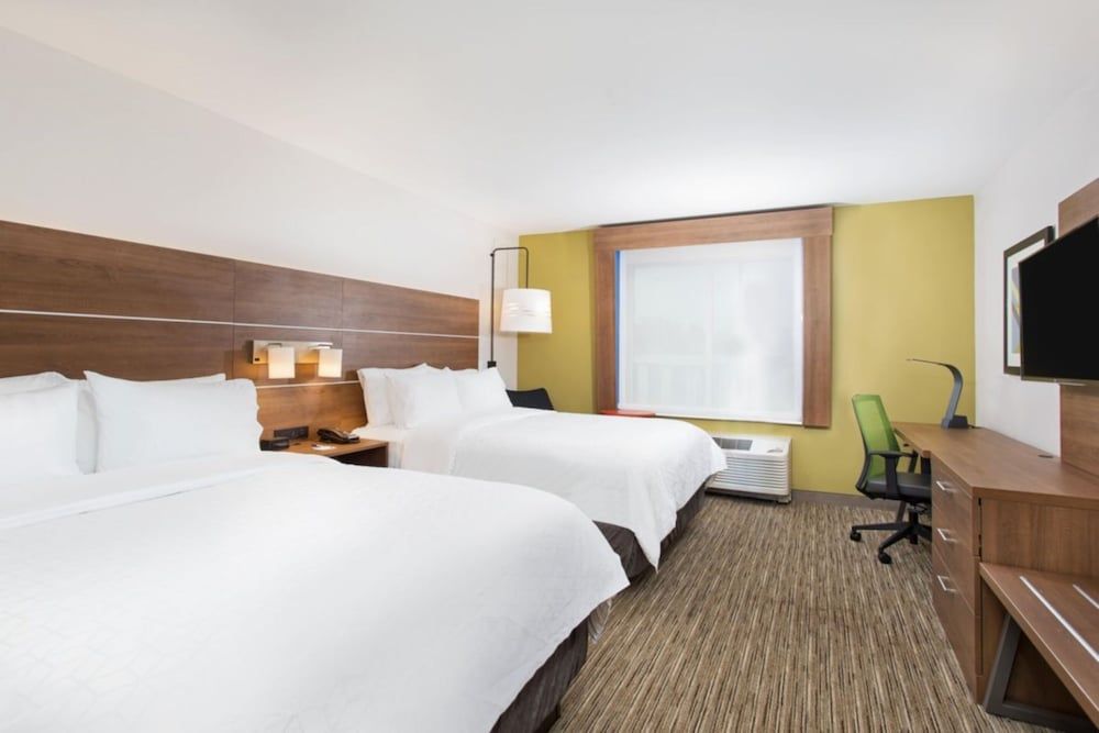 Standard Room, 2 Queen Beds, Accessible (Mobility, Roll-In Shower)