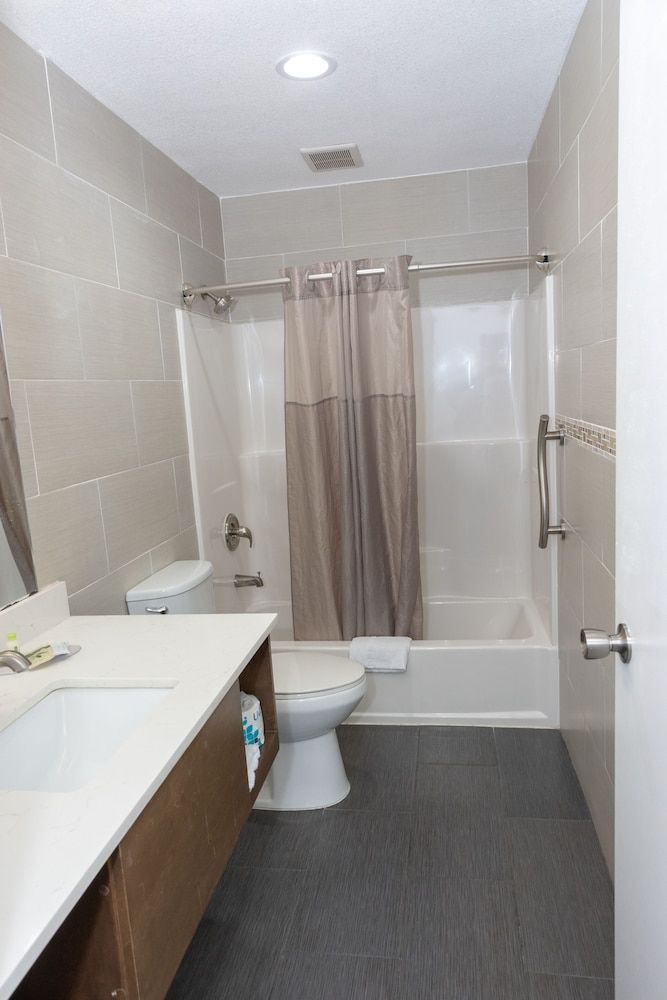 Value Inn Bellflower Standard king 7