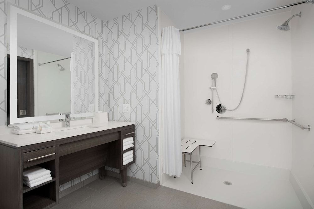 Suite, 1 King Bed, Accessible (Mobility & Hearing, Roll-in Shower)