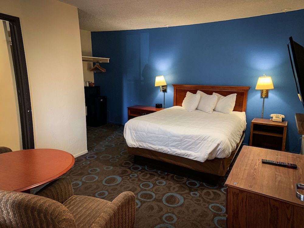 Comfort Room, 1 Queen Bed