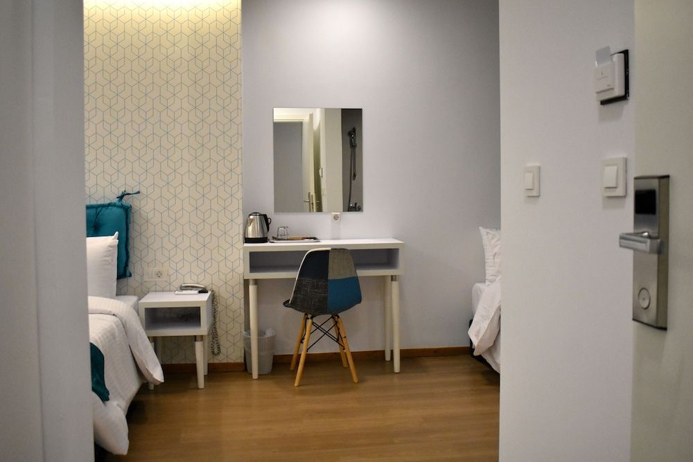 Athenian Montaza Hotel Triple Room 10