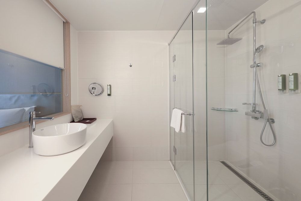 Avani Central Busan Deluxe Room, 1 King Bed, City View (Avani) 2