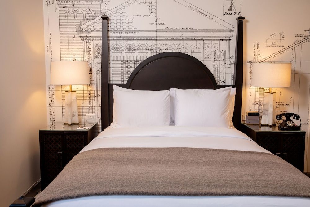 Room, 1 King Bed (St. Edward)