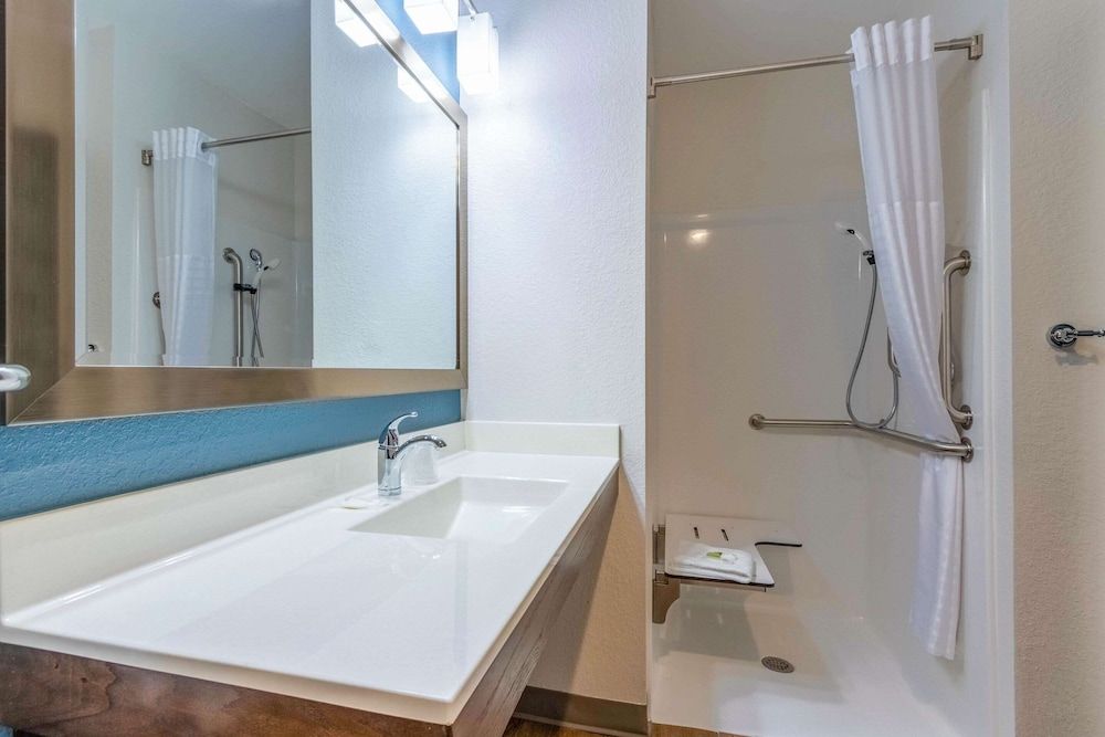 WoodSpring Suites Miramar Standard Room, 1 Queen Bed, Non Smoking (Sofa) 5