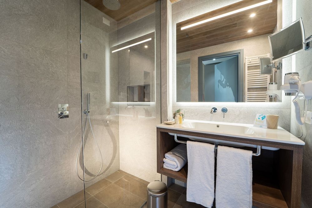 TH Courmayeur Superior Quadruple Room 3