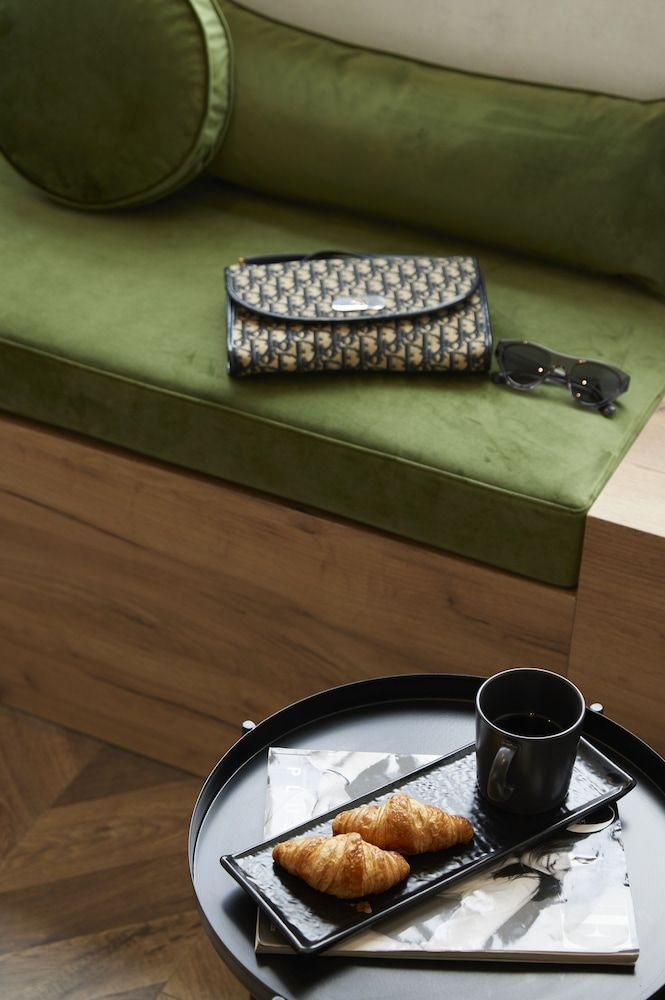 The Port Square Hotel The Port Double Room with City View 6