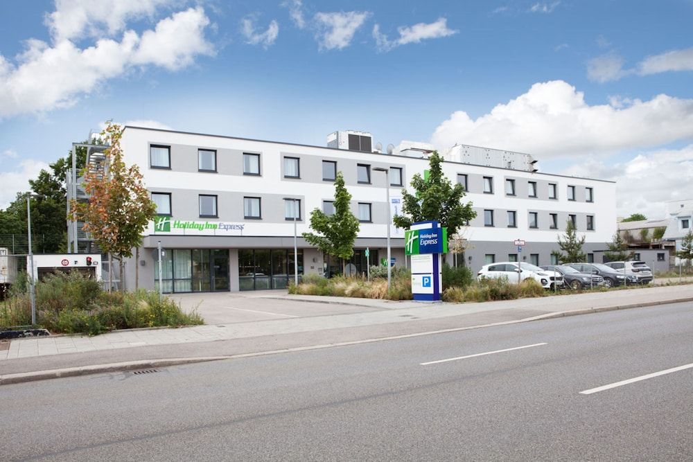 undefined Holiday Inn Express Munich - Olympiapark by IHG 7