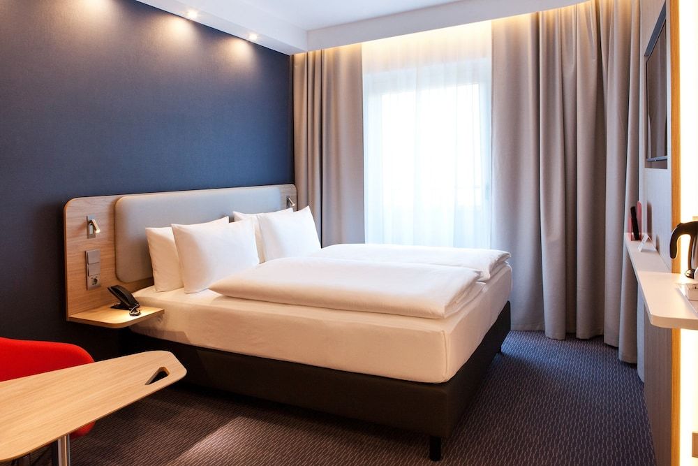 Holiday Inn Express Munich - Olympiapark by IHG Standard Room 2