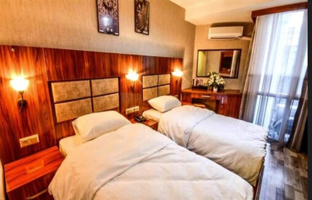 undefined Marina Hotel 2