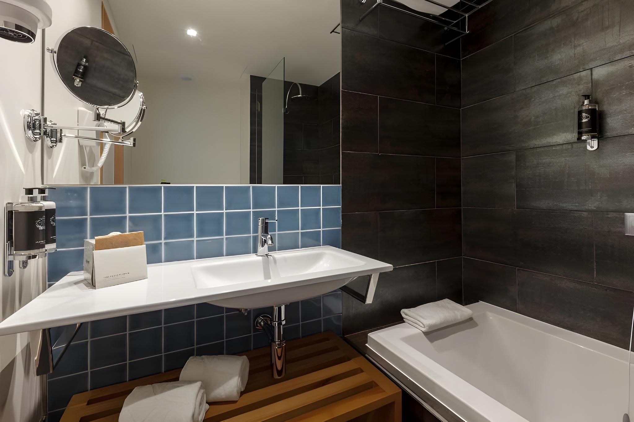 undefined Neya Porto Hotel 9