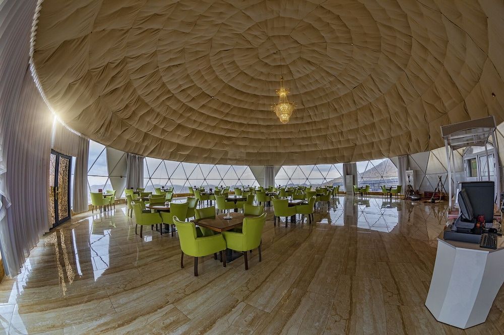 undefined Petra Bubble Luxotel 10