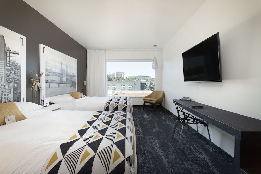 Jupiter NEXT The XX - Double Queen Room City View 2