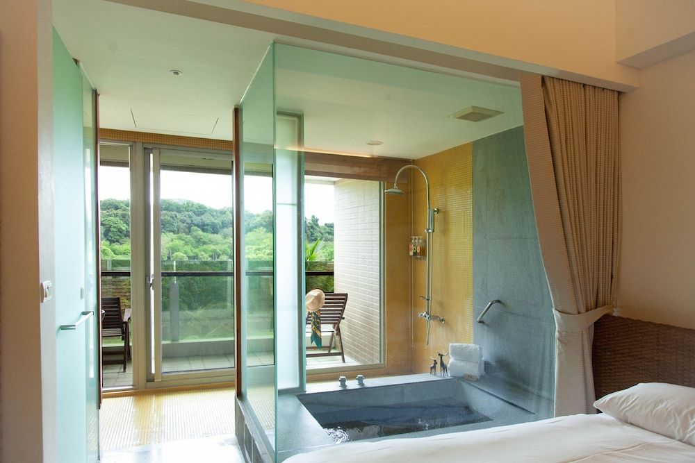 Luminous Hot Spring & Resort Elite Double Room, 2 Twin Beds (T2) 2