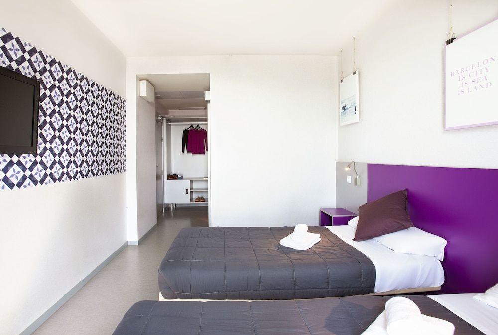 undefined Twentytu Hostel Barcelona 6