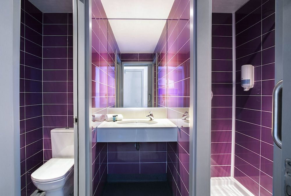 undefined Twentytu Hostel Barcelona 10