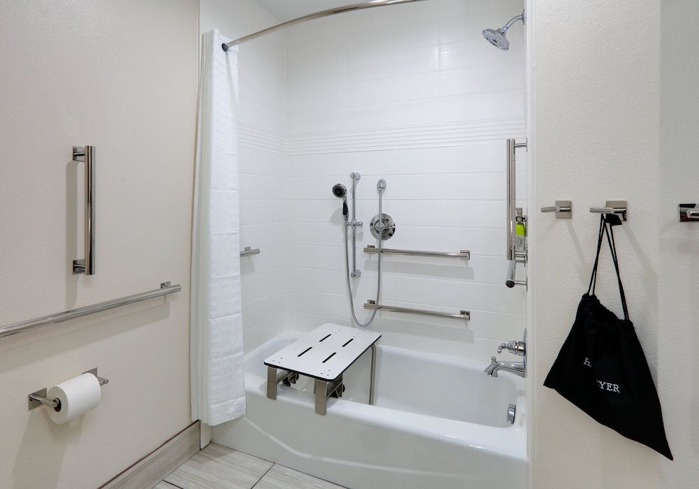Suite, 1 Bedroom, Mobility Accessible (Accessible Tub)