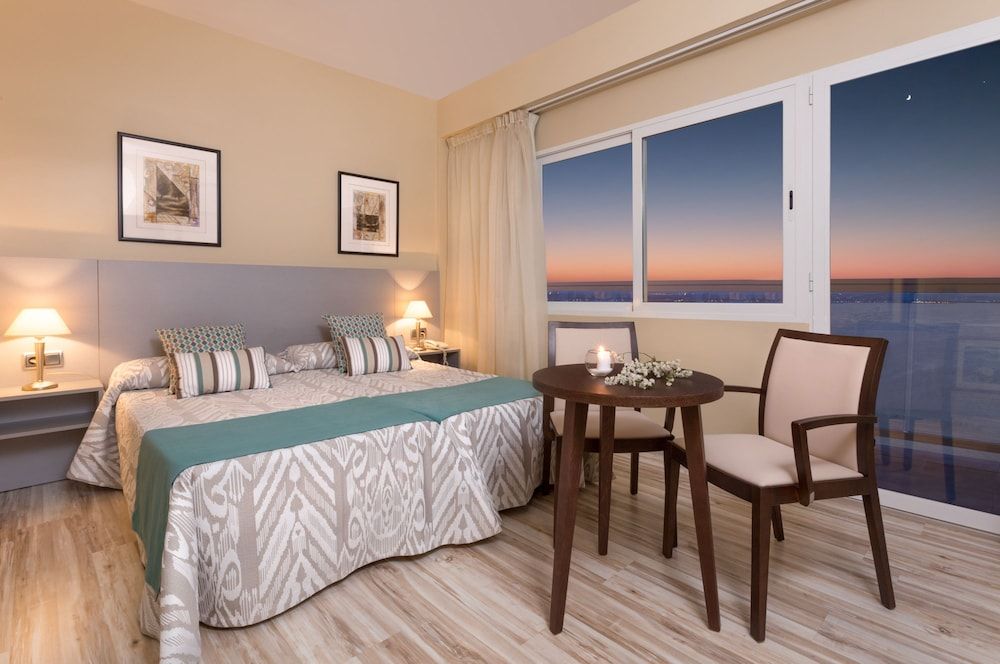 Superior Double Room (+1 Supletoria, 3 Adultos)
