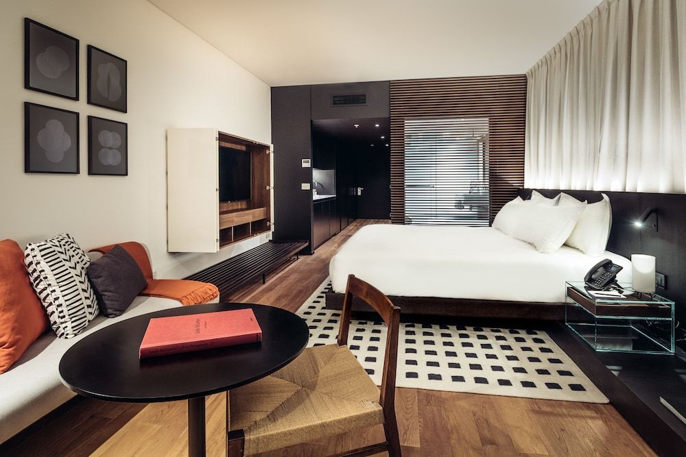 Deluxe Suite, 1 King Bed