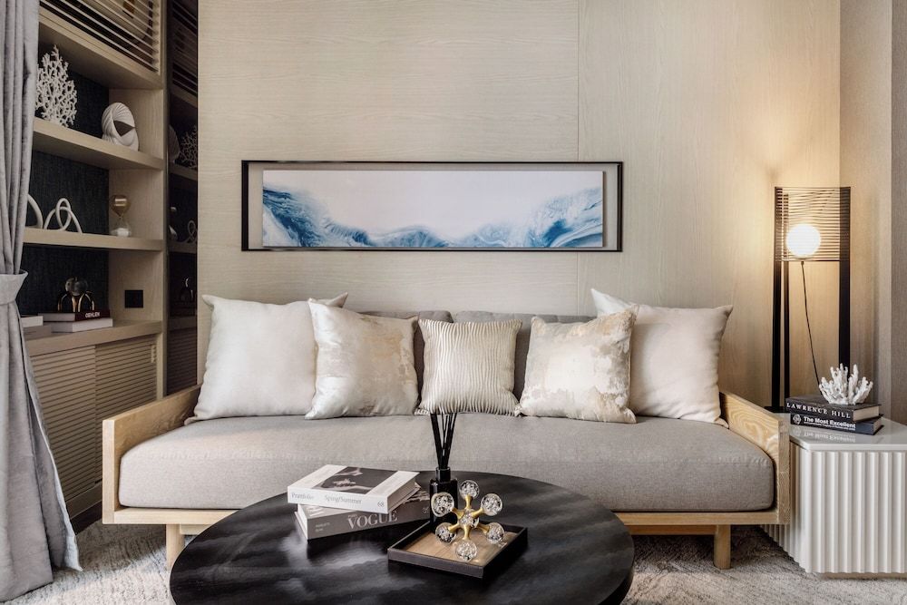 1 Bedroom Suite
