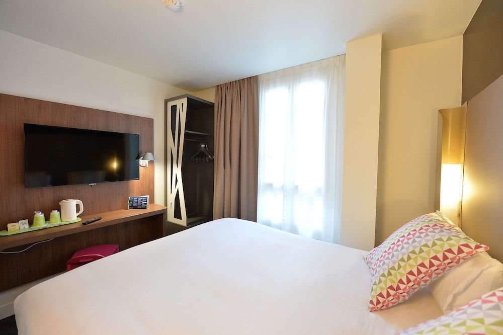 Campanile Paris - Clichy Centre Superior Room, 1 Double Bed 6