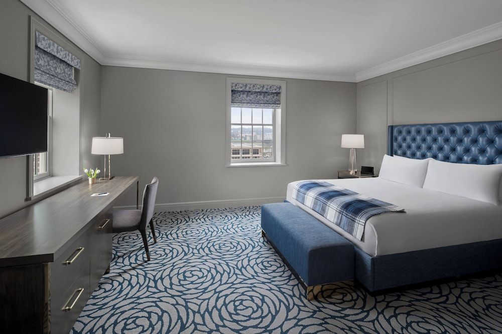 Executive Suite, 1 King Bed, Non Smoking