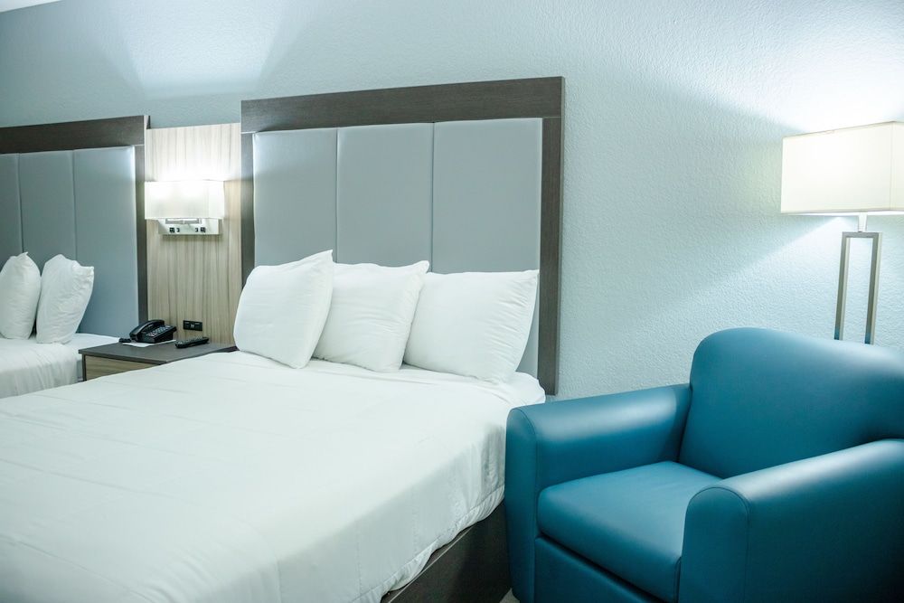 Admiral's Inn on Tybee Island Premium Room, 2 Queen Beds 2