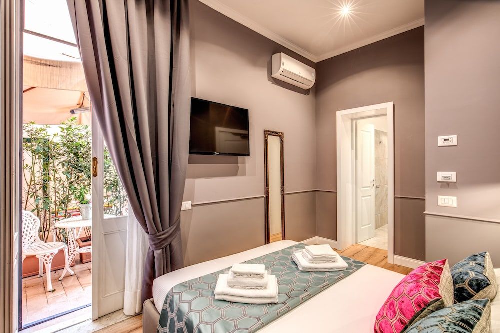 Tree Charme Parliament Boutique Hotel Standard Double Room 3