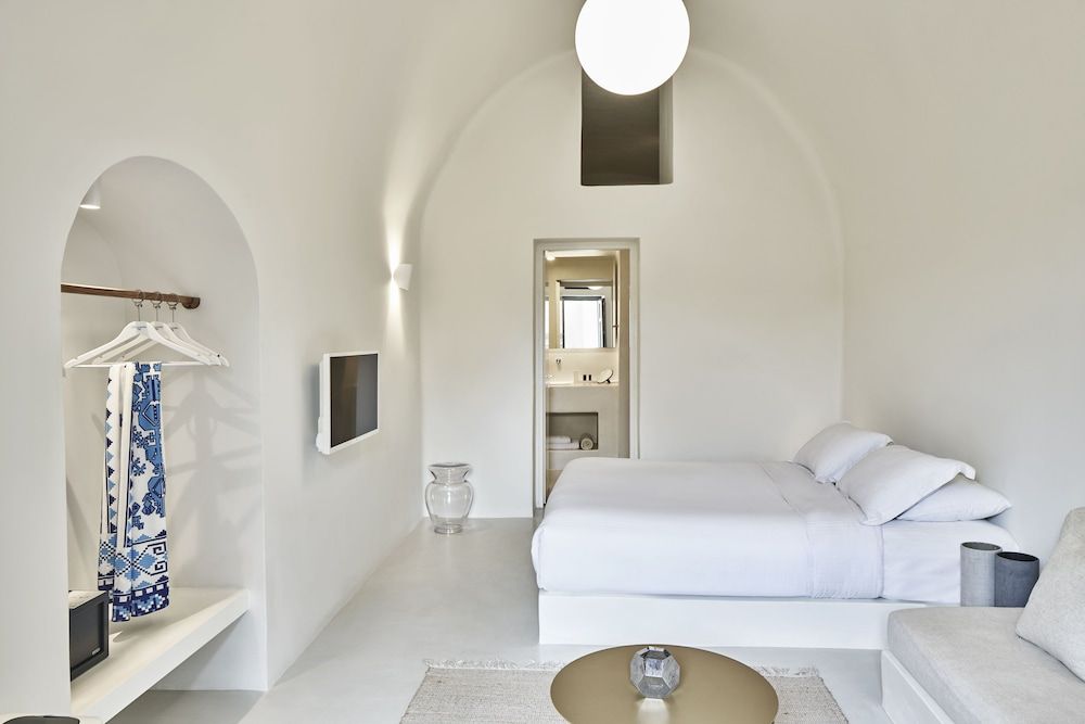 Old Castle Oia - Adults Only Suite, Jetted Tub, Sea View 11