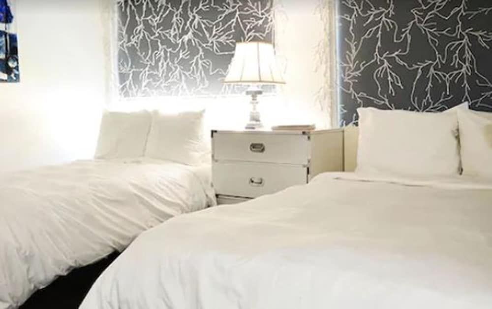 undefined LINCOLN RD-MIAMI BEACH-CHARMING VACATION RENTALS 10