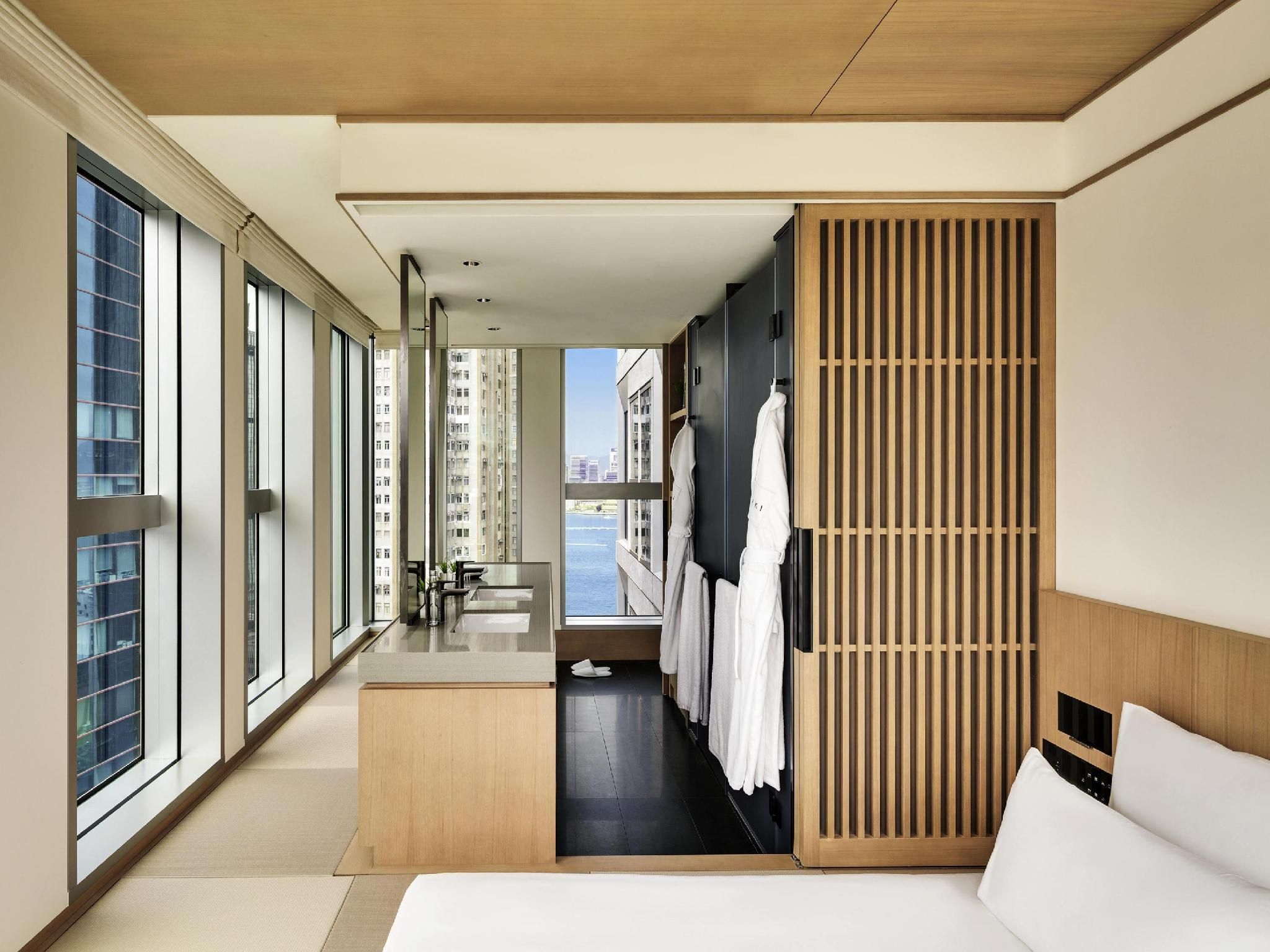 Deluxe Room 1 King Bed Japanese-Style Tatami