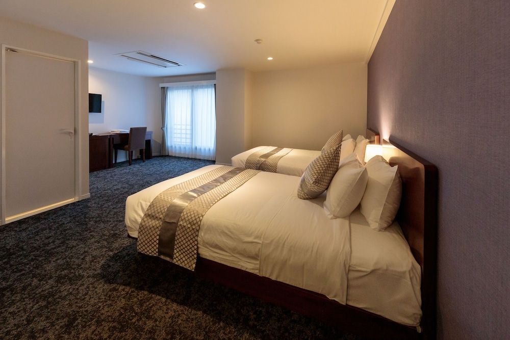 Premium Twin Room, Non Smoking (B)