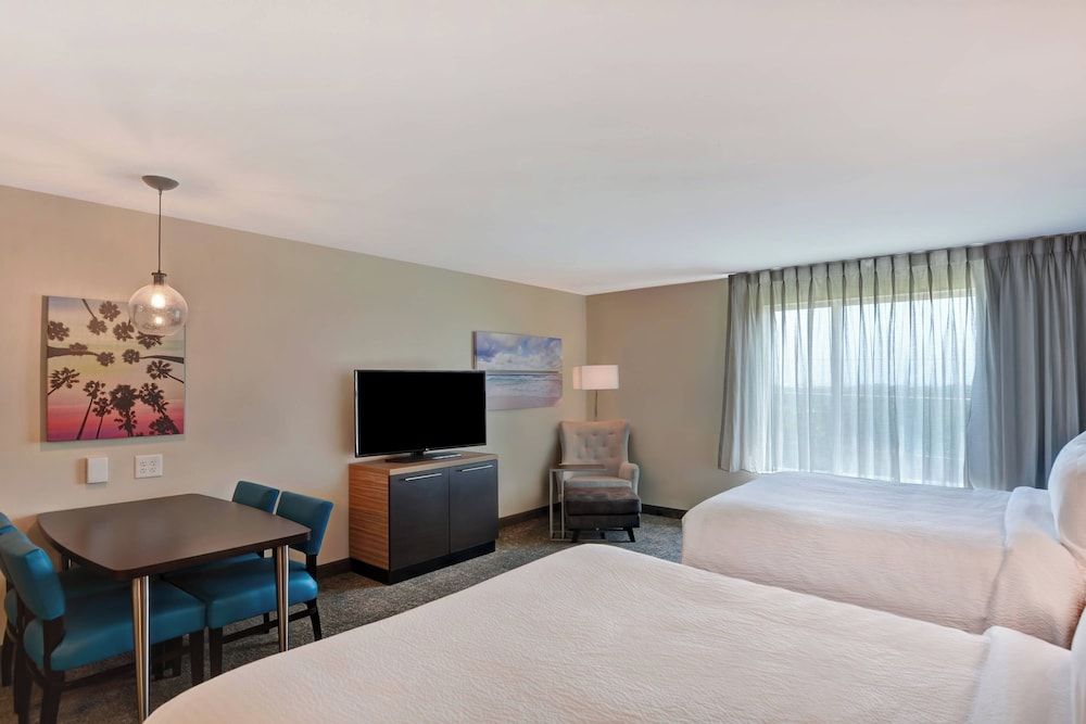 Studio, 2 Queen Beds (Mobility Accessible, Tub)