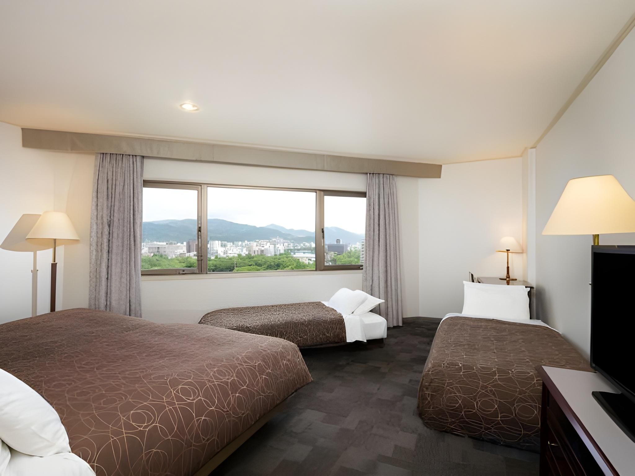 Deluxe Quadruple Room - Non-Smoking