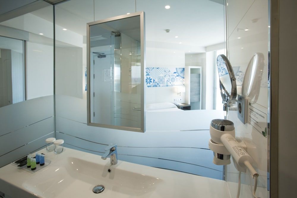 Port Benidorm Hotel & Spa Double Room (No balcony) 3