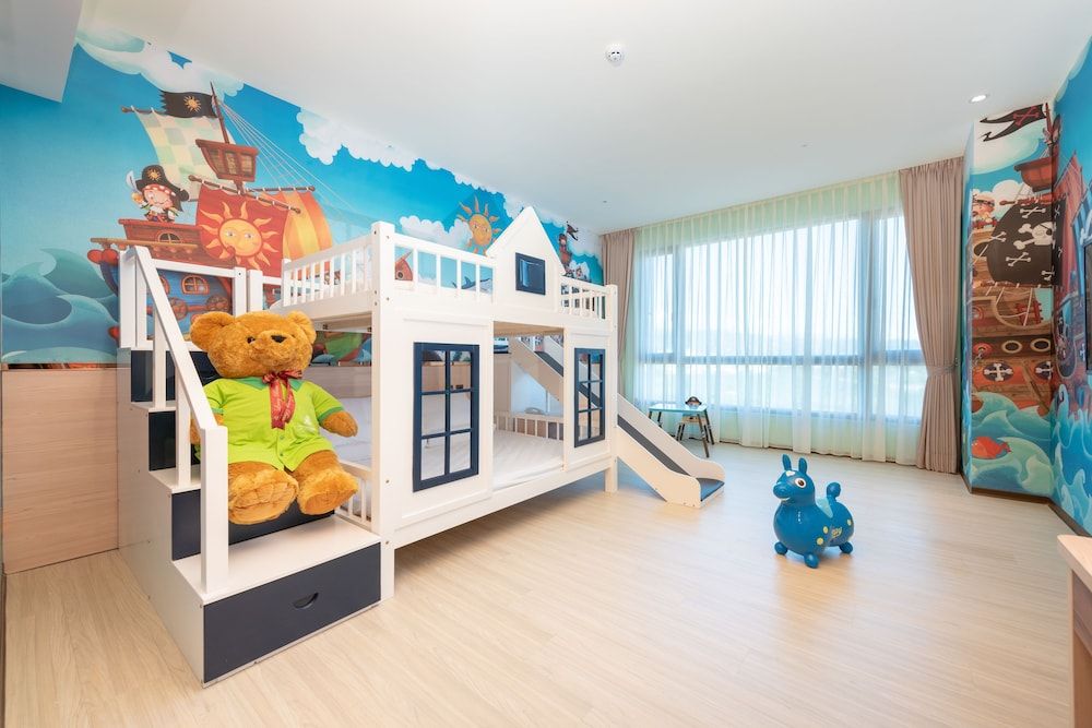 Childrens Theme Room
