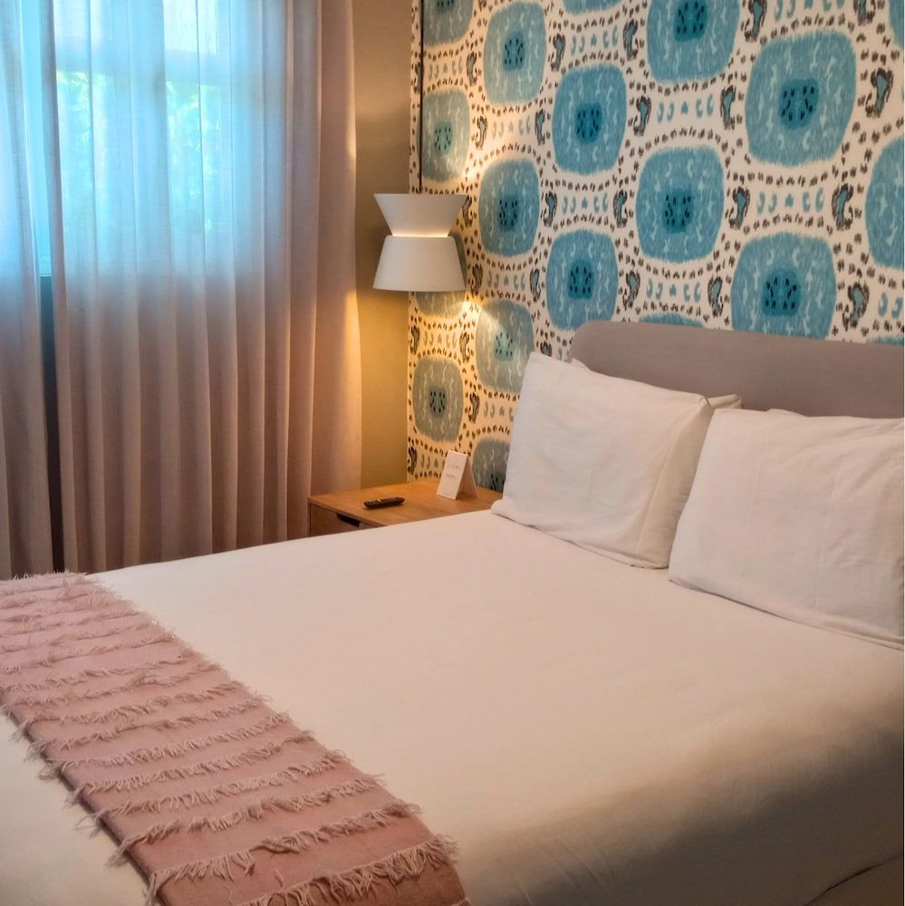 Standard Room, 1 Queen Bed