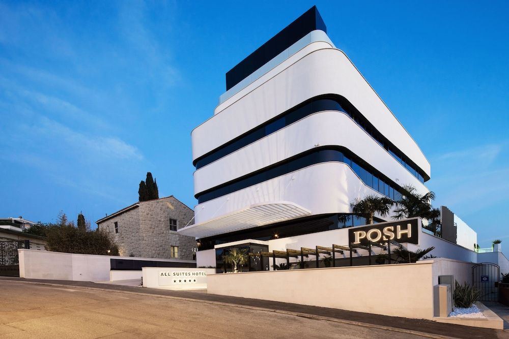 undefined Posh Residence Luxury Suites 7