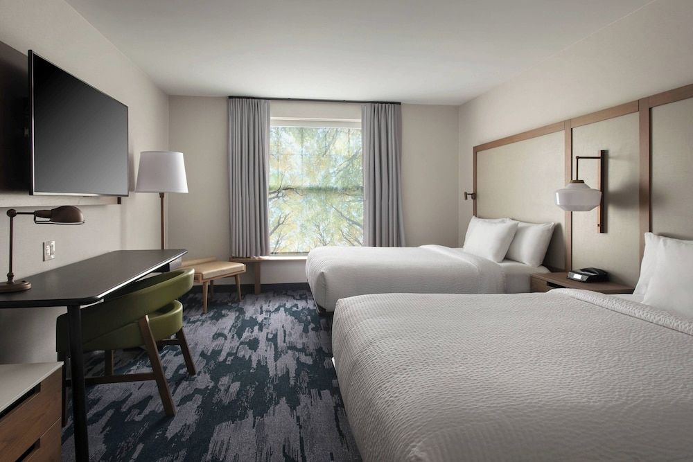 Room, 2 Queen Beds, Non Smoking (Mobility/Hearing Accessible, Tub)