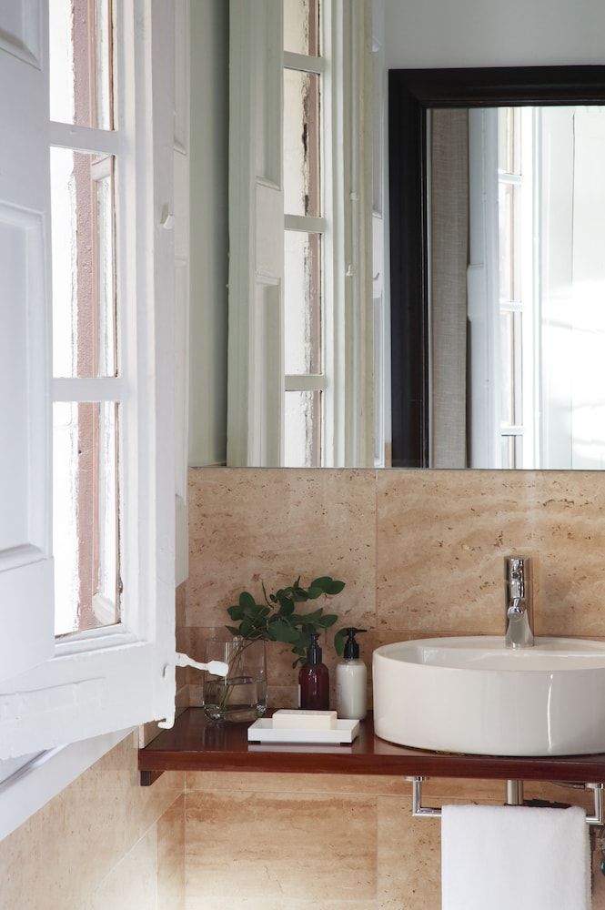 AinB Gothic-Jaume I Apartments Superior Studio, Balcony, City View 21