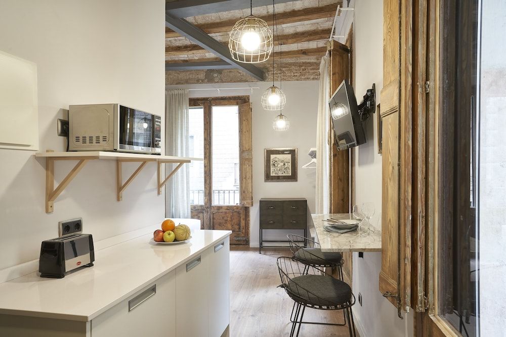 AinB Gothic-Jaume I Apartments Superior Studio, Balcony, City View 26