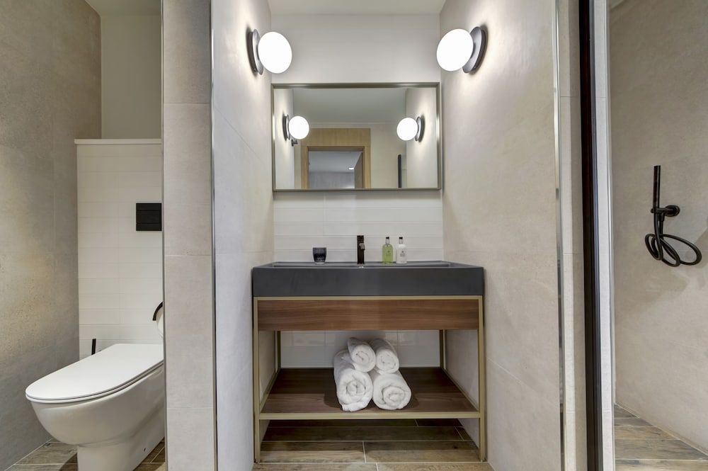 Land's End Boutique Hotel Luxury Double Room, Sea View 5