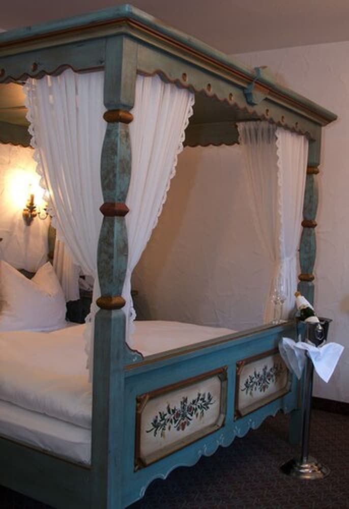 Hotel Krone Standard Double Room 4