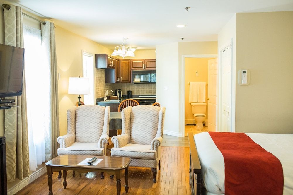 The Harbour House Executive Suite, 2 Queen Beds, Balcony 17