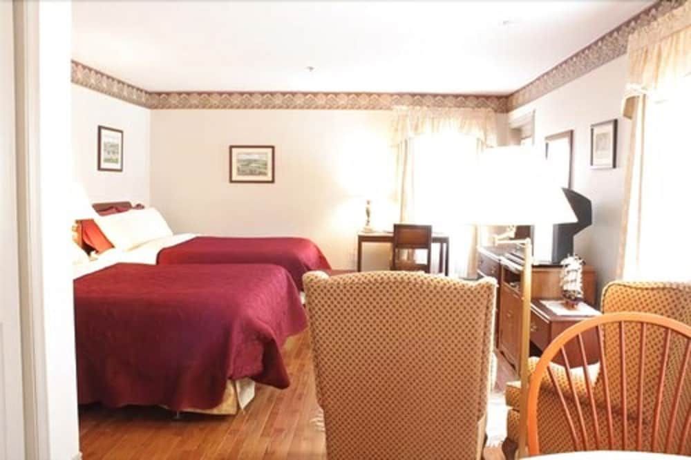 The Harbour House Executive Suite, 2 Queen Beds, Balcony 5