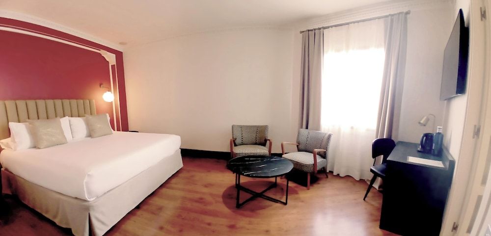 undefined La França Travellers - Adults Only 3