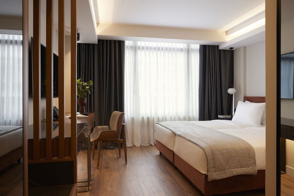 undefined Teight Hotel 4